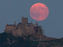 11 Juni Ada Strawberry Moon, Ini Julukan Purnama Setiap Bulannya