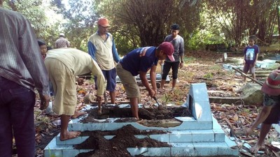 Penampakan 4 Makam yang Diminta Caleg Gagal Dibongkar