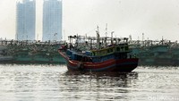 Dengan mulainya aktivitas para nelayan, diharapkan harga ikan akan kembali normal.