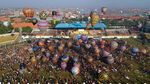 Aneka Balon Udara Warna-warni Hiasi Kota Pekalongan