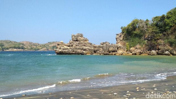 Konon Pantai Serit Di Blitar Tempat Prabu Hayam Wuruk