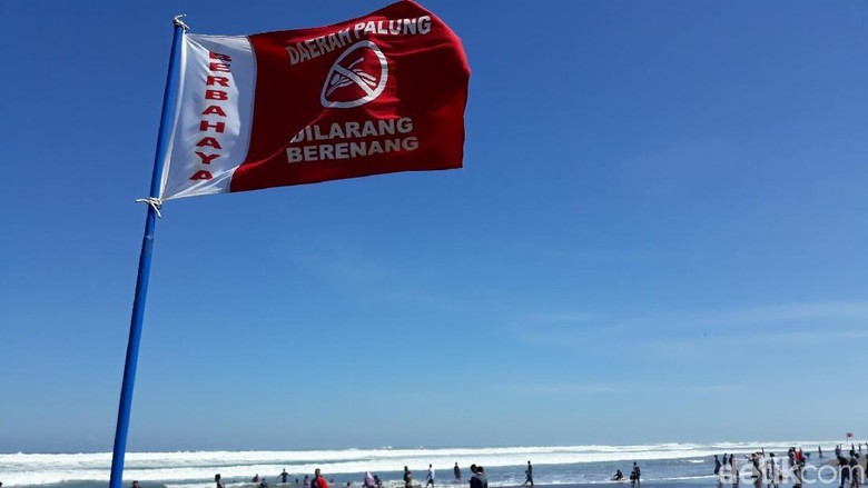 Mitos Baju Hijau Dan Rip Current Di Pantai Selatan Pulau Jawa