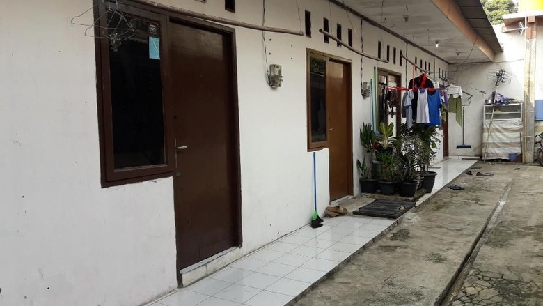 Kesaksian Ketua RT soal Penyergapan 3 Terduga Teroris di Bekasi Kesaksian Ketua RT soal Penyergapan 3 Terduga Teroris di Bekasi