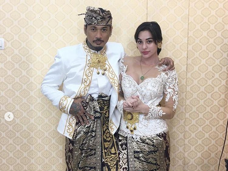 Potret Nora Alexandra dan Jerinx yang Makin Mesra