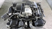 Saat Lexus memperkenalkan LS 400 1990 ke dunia, produsen mobil mewah asal Jepang itu juga menyentil kendaraan dari Eropa tentang mesin yang dibenamkannya yaitu V8. Mesin itu memiliki perbedaan dengan yang dibuat oleh produsen Eropa seperti VW ataupun Jaguar, sehingga membuatnya unik. Foto: Pool (Carbuzz)