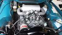 Debut mesin Rover V8 dimulai dengan Buick 215 yang kecil, ringan, dan cukup kuat. Namun ada beberapa masalah pada pendingin dan penyegelan oli serta radiator yang tersumbat dari penggunaan pendingin yang tidak kompatibel dengan alumunium. Foto: Pool (Carbuzz)