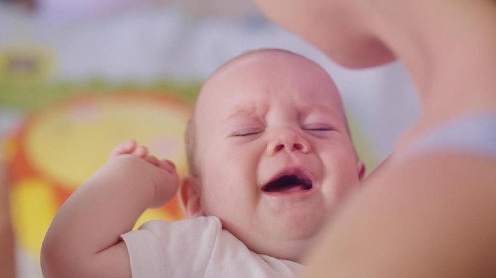 Ilustrasi bayi menangis
