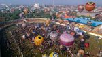 Aneka Balon Udara Warna-warni Hiasi Kota Pekalongan