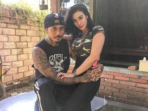 Nora Ditanya Pindah Agama Jelang Nikah, Jerinx Berkomentar