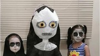 Selain itu unggahan sang tante di jejaring twitter berhasil menarik minat pemeran film The Nun yakni Bonnie Aarons yang mengucapkan selamat ulang tahun kepadanya. Dok. Twitter/dreeaaxo_