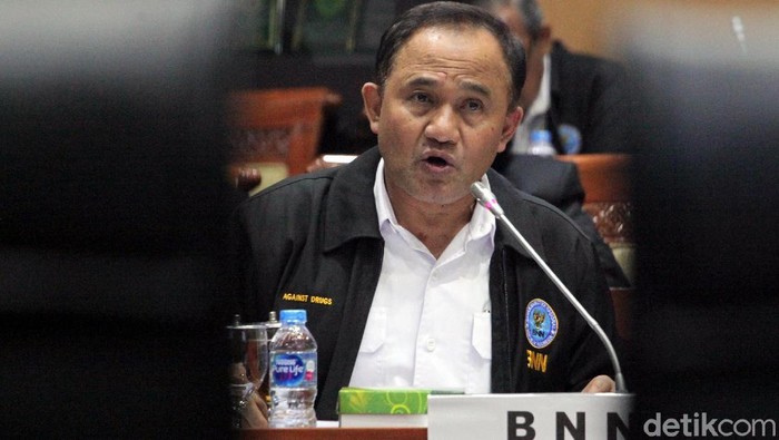 Ketua KPK Agus Rahardjo dan Kepala BNN Komjen Pol Heru Winarko menyambangi gedung DPR. Kedatangan mereka untuk menghadiri rapat bersama Komisi III DPR.