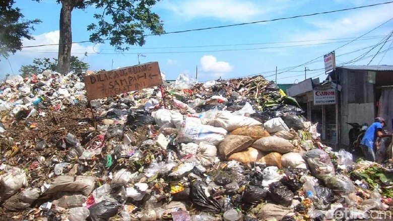Pasca Lebaran, Sampah Menggunung di Brebes Pasca Lebaran, Sampah Menggunung di Brebes