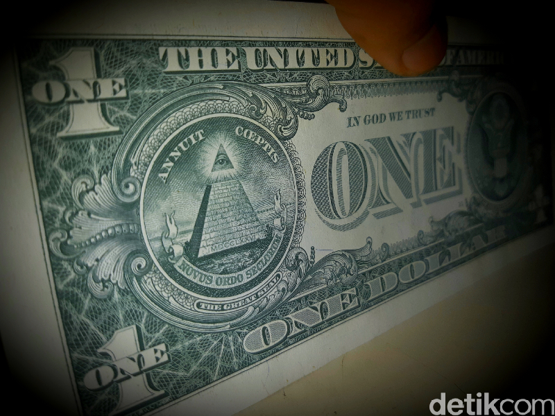 The Eye of Providence pada 1 Dolar AS. (Danu Damarjati/detik.com)