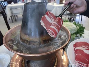 Dong Lai Shun : Sluurp! Segarnya Daging Hot Pot Halal di Beijing