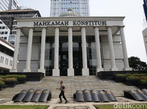 Dilarang MK, Siapa Saja Wamen yang Rangkap Jabatan?