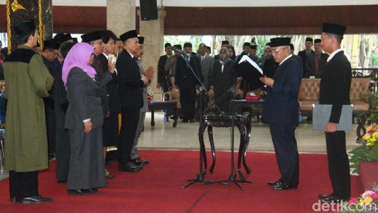 Soal Mutasi Pejabat Pemkab Malang Dinilai Ilegal, DPRD akan Panggil Wabup Soal Mutasi Pejabat Pemkab Malang Dinilai Ilegal, DPRD akan Panggil Wabup