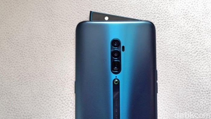 Oppo Reno 10x zoom. (Foto: detikINET/Fino Yurio Kristo) Oppo Reno 10x zoom. (Foto: detikINET/Fino Yurio Kristo)
