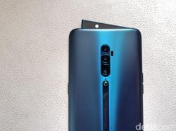Menggenggam Si Buas Oppo Reno 10x Zoom yang Mau ke Indonesia
