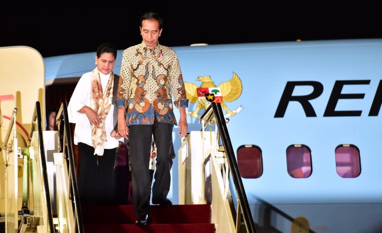 Kunker ke Bali, Jokowi Bagi Sertifikat Tanah hingga Tinjau Kawasan Wisata Kunker ke Bali, Jokowi Bagi Sertifikat Tanah hingga Tinjau Kawasan Wisata