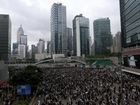 Hong Kong Demo Besar-besaran, TKI Masih Bisa Kirim Uang ke RI