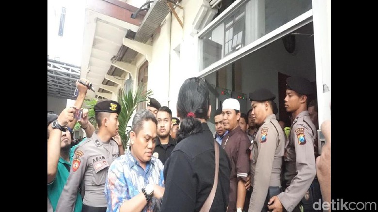 Ditanya Kemungkinan Berdamai dengan NU, Gus Nur: Insyaallah Selalu Ada Ditanya Kemungkinan Berdamai dengan NU, Gus Nur: Insyaallah Selalu Ada