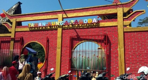 Lokasinya berada di Dusun Candirejo, Desa Ketangi, Kecamatan Kaliangkrik, Kabupaten Magelang. Cukup 30 menit naik mobil dari pusat kota untuk menuju ke sini. (Eko Susanto/detikcom) Lokasinya berada di Dusun Candirejo, Desa Ketangi, Kecamatan Kaliangkrik, Kabupaten Magelang. Cukup 30 menit naik mobil dari pusat kota untuk menuju ke sini. (Eko Susanto/detikcom)