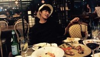 Kalau yang ini adalah gaya Jung Il Wook kalau sedang kekenyangan. Semua makanan dihadapannya dilahap. Foto: Istimewa
