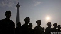 Apel dimulai pukul 08.00 WIB. Apel tersebut diikuti oleh personel Polri, TNI, Satpol PP DKI Jakarta, Dishub DKI Jakarta, dan pemadam kebakaran.