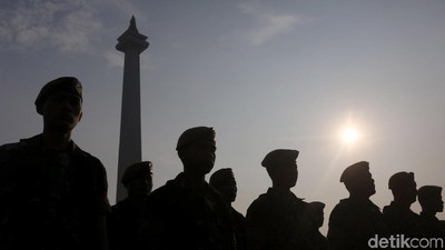 TNI-Polri Gelar Apel Pengamanan Jelang Sidang Gugatan Pilpres