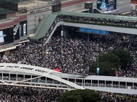 Hong Kong Demo Besar-besaran, TKI Masih Bisa Kirim Uang ke RI