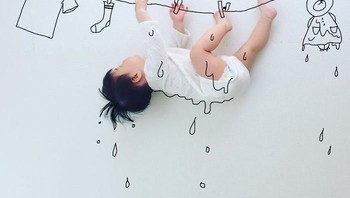 Yota kemudian membubuhkan goresan tangan pada foto. Foto: instagram.com/yota7454/