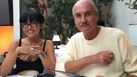 Eksis dengan lebih dari 70.000 followers di Instagram, Herdiana sering membagikan momen kulineran bersama suaminya. Makan malam pertama mereka di Los Angeles ialah di Spago Beverly Hills. Foto: Instagram herdianak