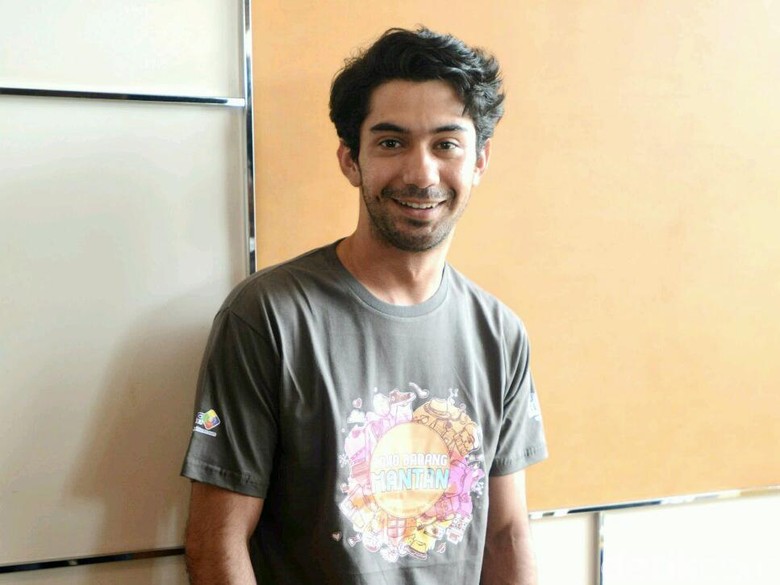 7 Fakta Reza Rahadian yang Cium Kiky Saputri/Foto: Ismail/detikFoto 7 Fakta Reza Rahadian yang Cium Kiky Saputri/Foto: Ismail/detikFoto