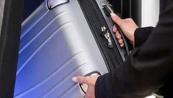 Secara umum, bagian dalam taksi terbang Uber mirip dengan helikopter pada umumnya. Interiornya didesain oleh perusahaan aerospace asal Prancis, Safran. Foto: Uber