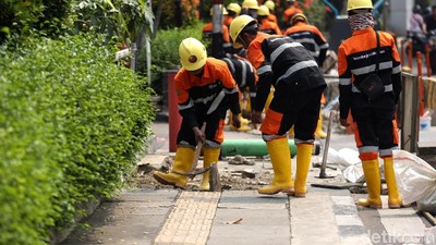 Trotoar di Cikini Mulai Direvitalisasi