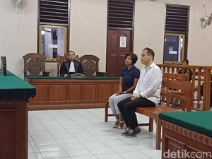 Dituntut 1,5 Tahun Bui karena Kasus Narkoba, WN Inggris Minta Direhabilitasi