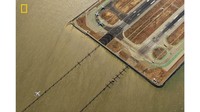 Inilah penghargaan dalam National Geographic Travel Photographer of the Year 2019. Foto ini di posisi kedua dalam kategori Cities berjudul In The Age of Aviation oleh Jassen Todorov (Jassen Todorov/National Geographic/CNN)