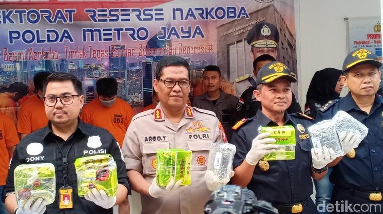 Selundupkan Sabu Pakai Mesin Es, Sindikat Narkoba RI-Malaysia Ditangkap Selundupkan Sabu Pakai Mesin Es, Sindikat Narkoba RI-Malaysia Ditangkap