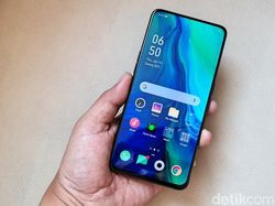 Menggenggam Si Buas Oppo Reno 10x Zoom yang Mau ke Indonesia