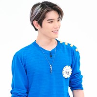 Taeyong NCT langganan menempati daftar pria tertampan selama lima tahun. Visual grup NCT yang kerap disandingkan dengan pangeran Disney itu berada pada peringkat 26. Tayeong telah mencuri perhatian sebelum debut saat di-casting pegawai SM Entertainment di jalanan. Foto: Istimewa