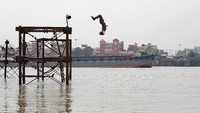 Otoritas Penanggulangan Bencana Nasional India (NDMA) telah memprediksi bahwa gelombang panas akan melanda India dari pertengahan Maret, namun kondisi cuaca berubah ekstrem sejak pertengahan Mei. Diperkirakan situasi ini akan berlangsung hingga pertengahan Juni. REUTERS/Rupak De Chowdhuri.