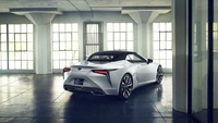 Lexus yang diperkenalkan pada North American International Auto Show ini, akan menjalani roadshow alias diperkenalkan di berbagai tempat. Sebelum benar-benar diperkenalkan pada The Goodwood Festival of Speed pada Juli 2020. Foto: Pool (carscoops)