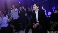 Thomas Djorghi merayakan ulang tahun ke-50 di kawasan Dharmawangsa, Jakarta Selatan pada Rabu (12/6). Palevi S/detikFoto