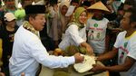 Pose Arinal Djunaidi, Gubernur Baru Lampung yang Sering Kulineran dengan Warga