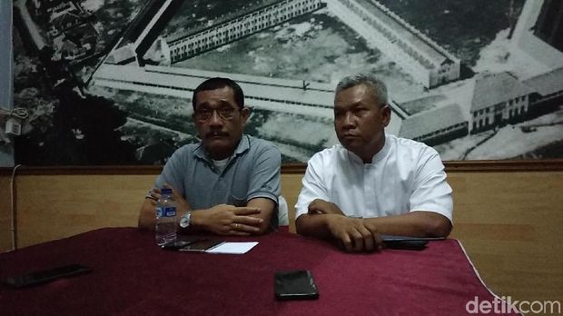 Kakanwil Kementerian Hukum dan HAM Jawa Barat Liberti Sitinjak (kiri)