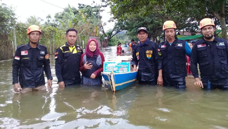 ACT: Korban Banjir Samarinda Butuh Perlengkapan Bayi ACT: Korban Banjir Samarinda Butuh Perlengkapan Bayi