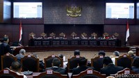 Sidang perdana sengketa Pilpres 2019 itu dibuka oleh Ketua MK Anwar Usman.