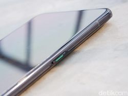 Unboxing Oppo Reno, Si Penggoda di Kelas Menengah