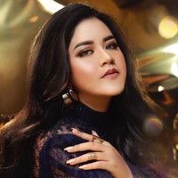 Ada juga tema Inner Beauty, di mana Kahiyang tampil fierce dengan gaun biru. Spreading out her Inner Beauty, begitu keterangan foto FD Photography.  Foto: dok. FD Photography