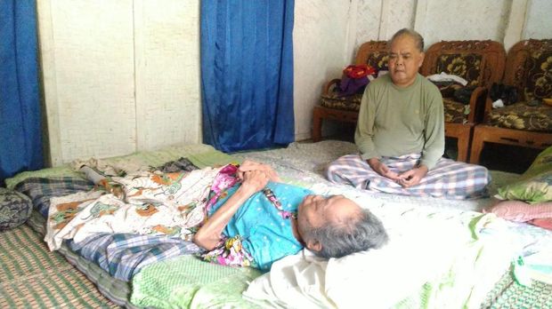 Kisah Pasangan Lansia Lumpuh di Ciamis Luput Perhatian Pemerintah